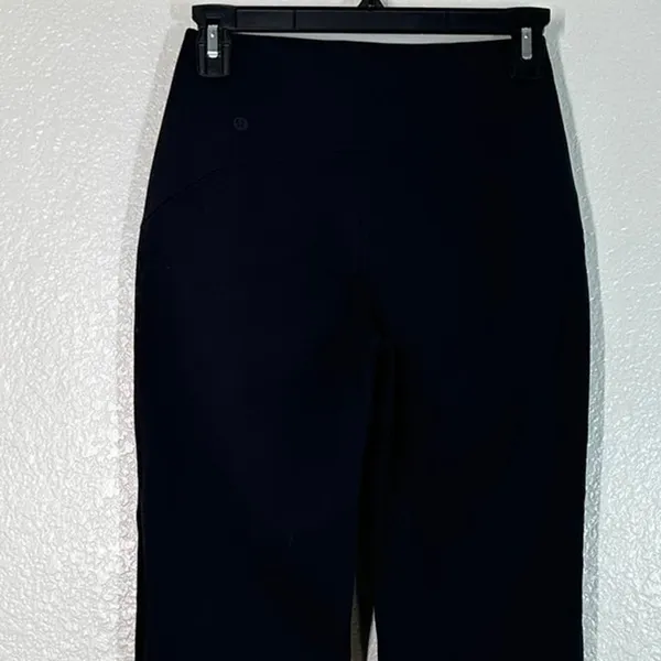 Lululemon On The Move black Luxtreme 31" inseam Straight Leg Women's - Image 5
