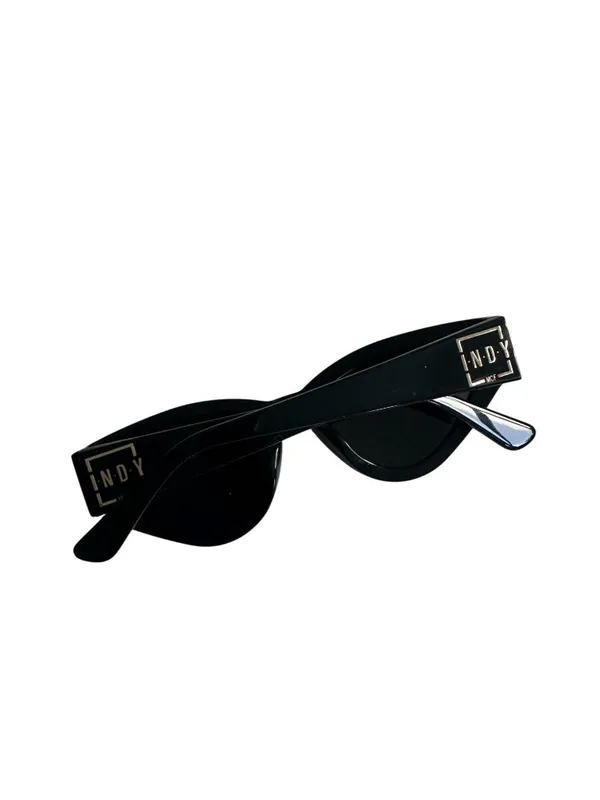 INDY Women's Black Cateye Sunnies Sunglasses - Image 5