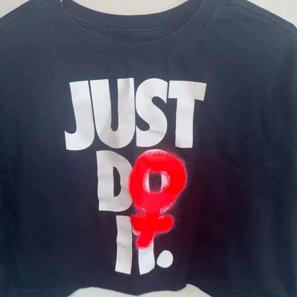 Nike Crop Top Women’s - Image 3