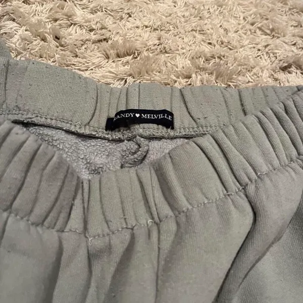 Brandy Melville Rosa Sweatpants - Image 3