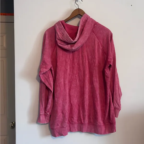 Torrid Plus Classic Fit Cozy Fleece Distressed Pink Drawstring Raglan Hoodie - Image 9