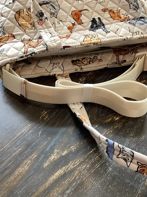 Vera Bradley A Cat’s Life Cream Quilted Large North South Tote - Image 6