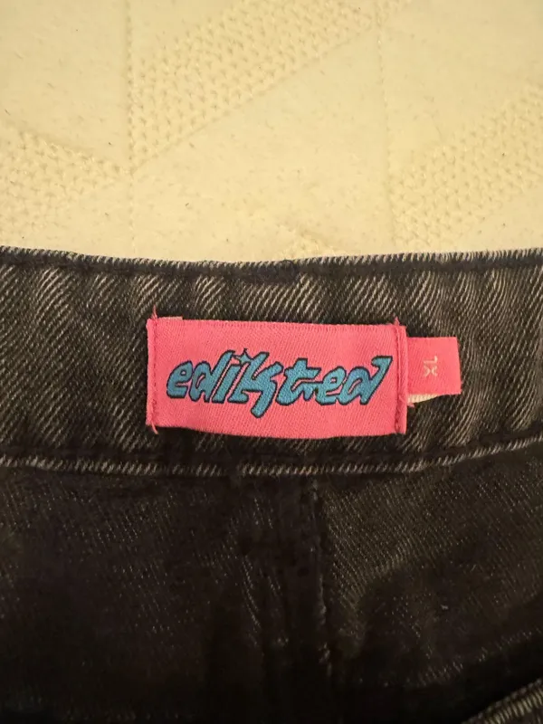 Edikted Wide-Leg Jeans Low-Rise Black - Image 3