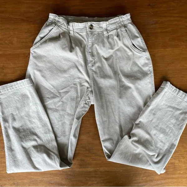 American Eagle size 4 cream tan mom Paperbag pants school uniform neutral - Image 4