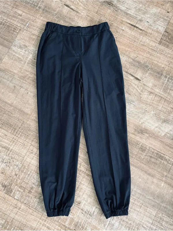 Lululemon Warpstreme High-Rise 7/8 Jogger black size 26 womens - Image 2