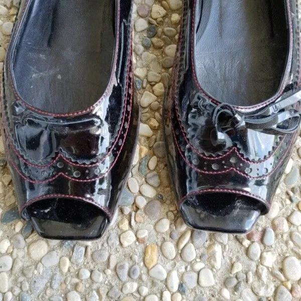 Cole Haan Black Slip Ons - Size 8.5B - REPAIR NEEDED - Image 5