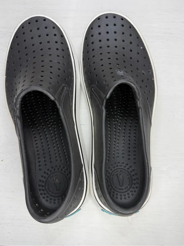 Native Miles Shoes In Black Size 9 - Image 6