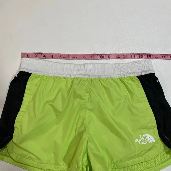 The North Face Women’s Green Running Shorts Size Medium Hydrenaline Athletic - Image 4