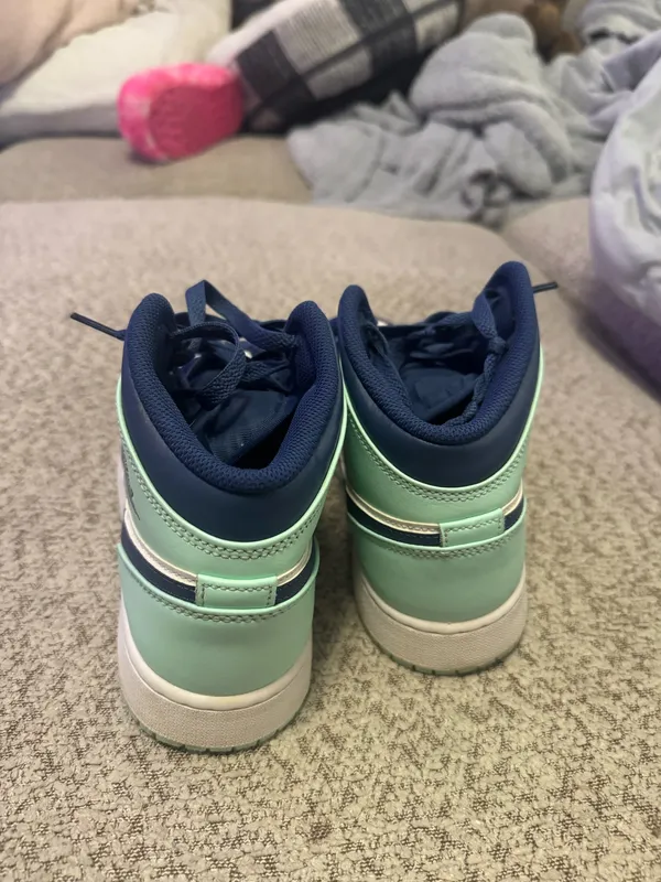 Women’s nike jordan mids  - Image 5