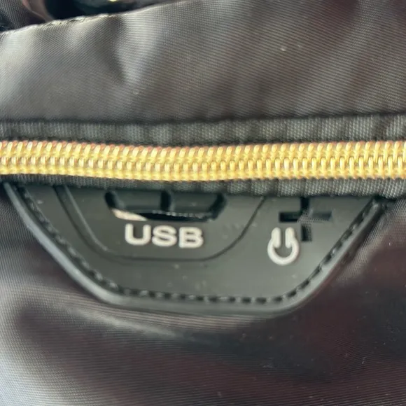 Black laptop backpack NWT gold, zippers, multitude of pockets - Image 4