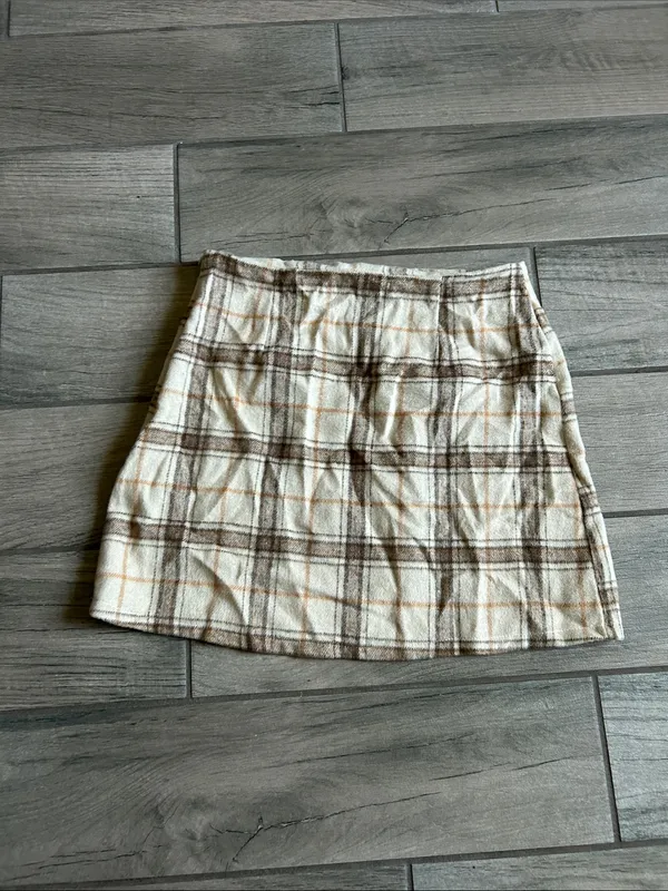 Plaid Mini Skirt in Cream and Brown - Image 4