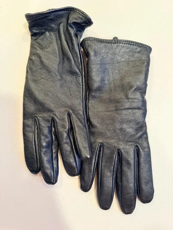 Charter Club | ladies black leather gloves. Size: L - Image 8