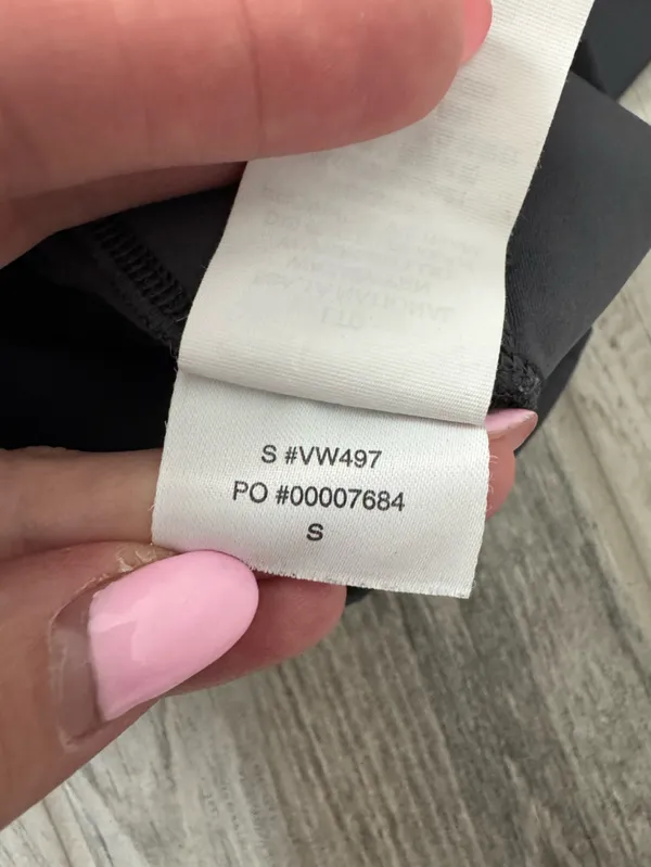 Vuori Evolve Legging Charcoal Grey Small Like New - Image 6