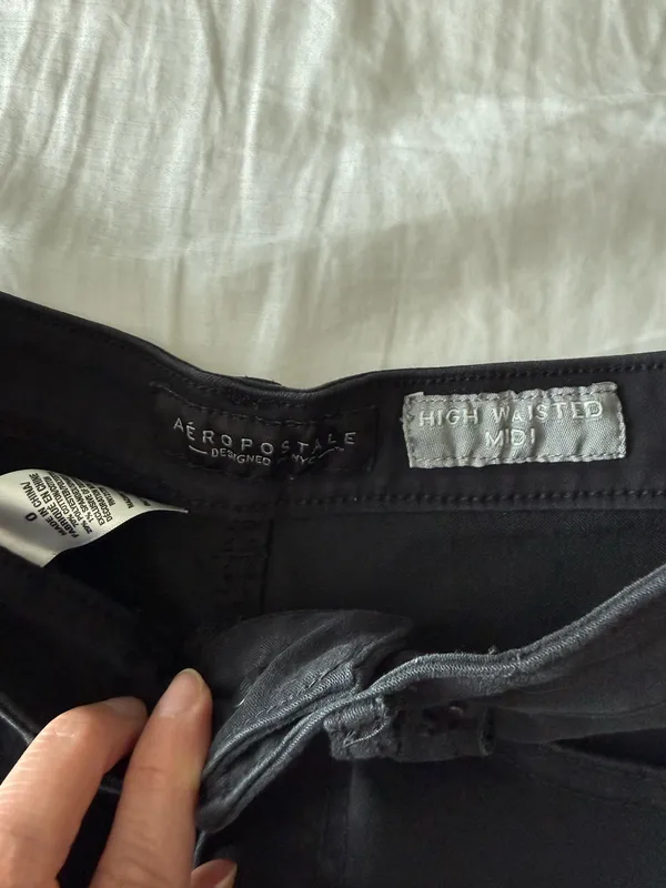 Black Solid High Waisted Midi Shorts - Image 3
