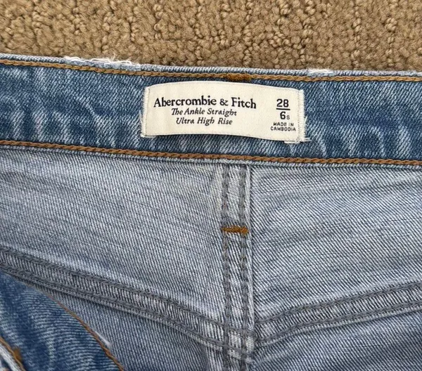 Abercrombie Jeans - Image 3