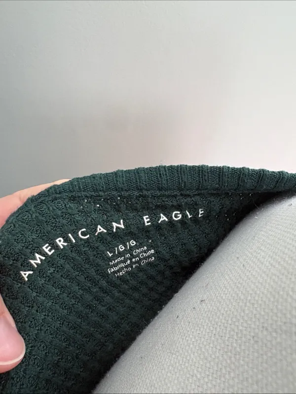 American Eagle‎ Outfitters Deep Green Waffle Knit Crew Sweater Shirt Large - Image 2