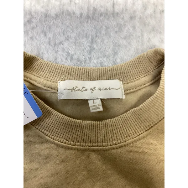 State of Mine Womens Joy Christmas Wreath Graphic Sweatshirt Tan Beige Large NWT - Image 4