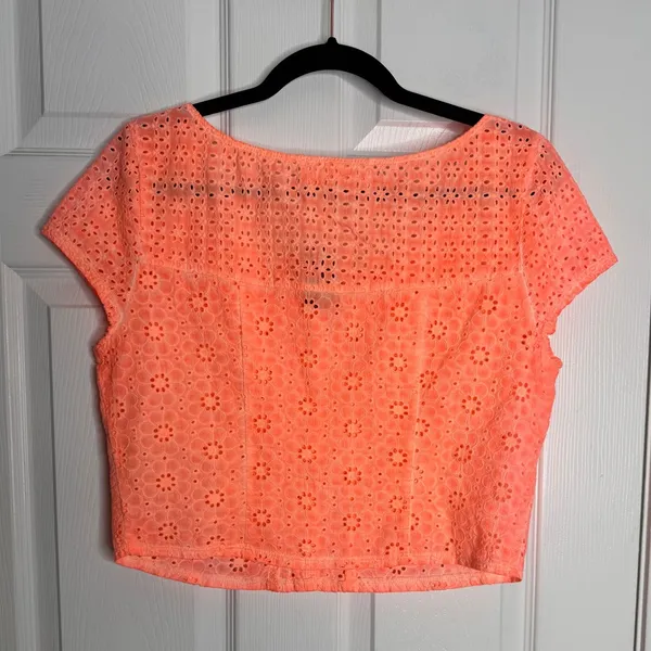 ABERCROMBIE & FITCH NWT Neon Coral Eyelet Crop Top Size‎ M Summer Beachy - Image 2