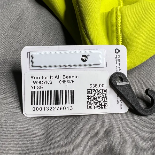 Lululemon Run For It All Beanie NWT Yellow - Image 10