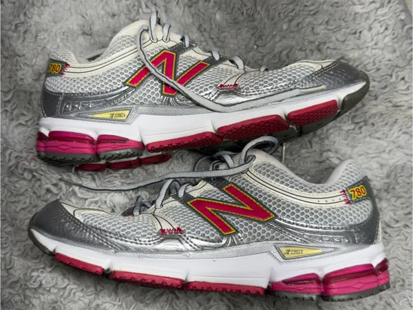 New Balance 780 Tech Runners - Image 2