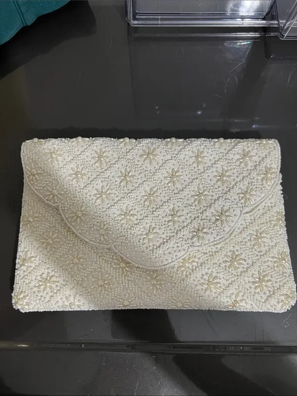 Beaded Floral Clutch White - Image 5