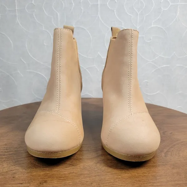 Toms Womens Kelsey Booties 6 Beige Leather Suede Round Toe Slip On Ankle Wedge - Image 4