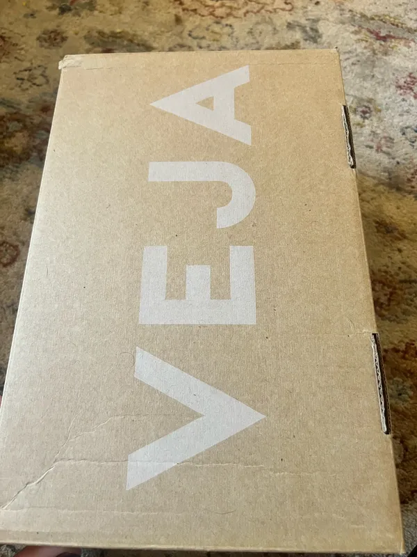 VEJA Sneakers - Image 6