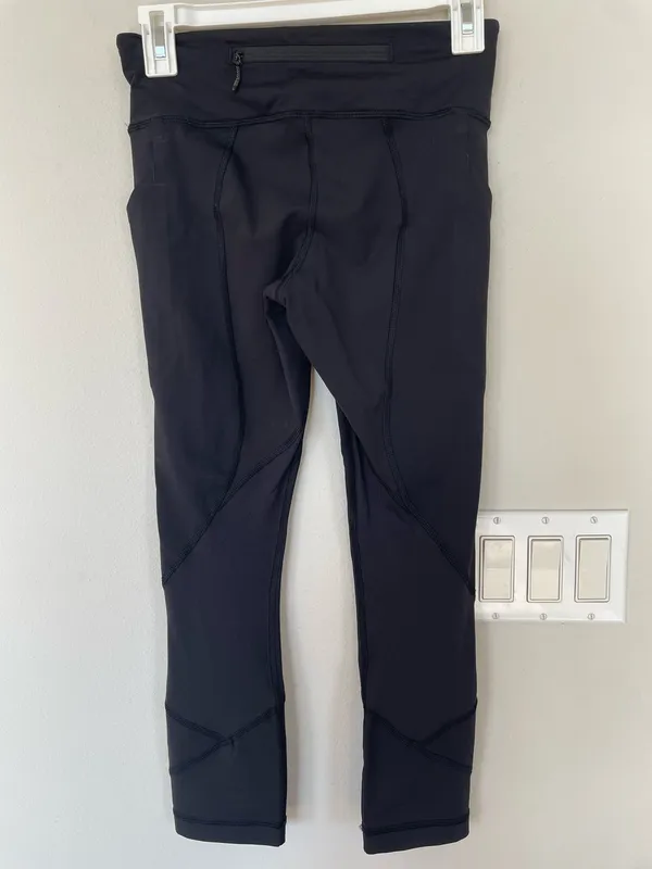 Lululemon Women Black Skinny Legging Athletic Activewear Very Good Condition 4 - Image 2