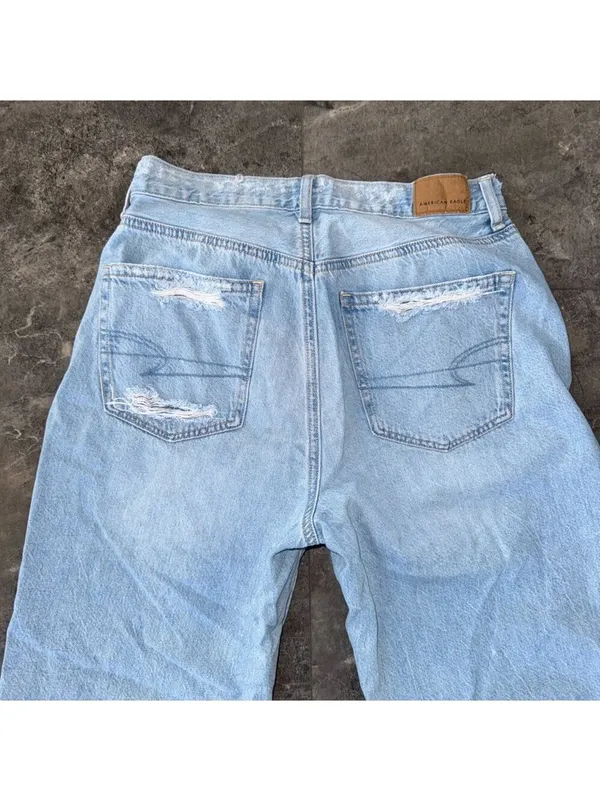 American Eagle Outfitters Mom Straight Jean Size 6 - Image 4