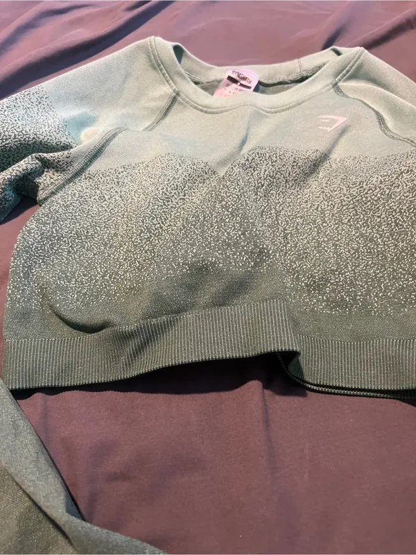 Gymshark Green Ombre Seamless Long Sleeve Crop Top - Image 8