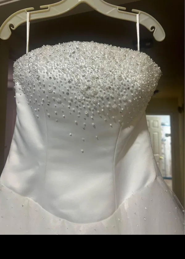Mori Lee size 6 wedding dress - ball gown style - strapless- pearls/rhinestones - Image 7