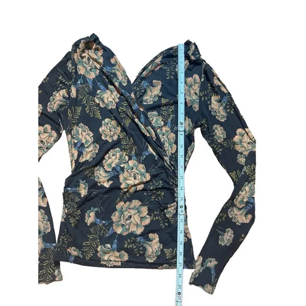 Free People floral surplice wrap‎ top sz XS - Image 5