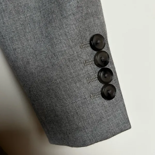 Banana Republic Standard Wool Flannel Blazer in Gray Flannel Size 6 Workwear - Image 7