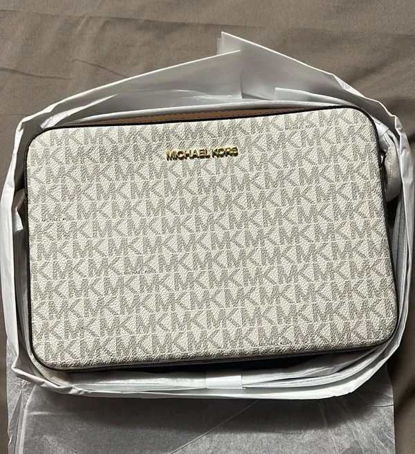 Michael Kors Crossbody - Image 7