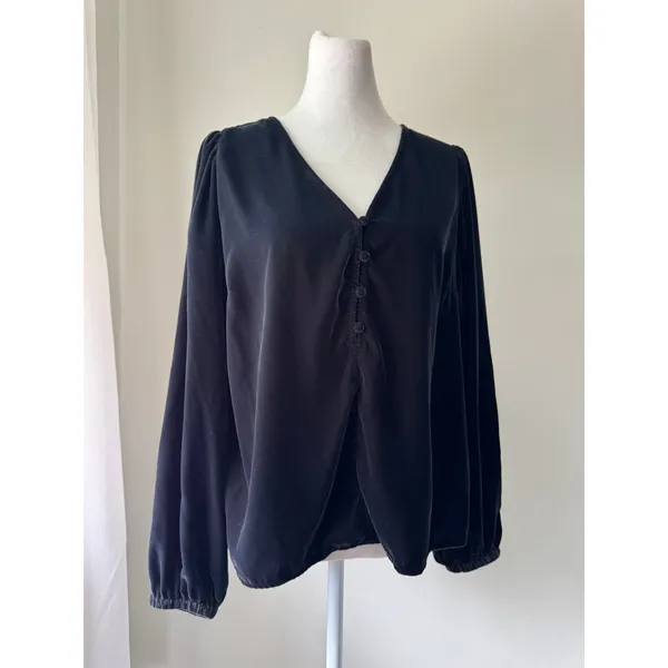 Old Navy Charcoal Black Velvet V-Neck Long Sleeve Blouse - Image 3