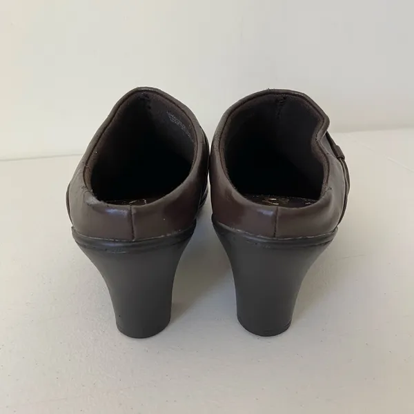 Judith women’s‎ brown faux leather pleated slip on clogs mules shoes heels 7.5 - Image 3