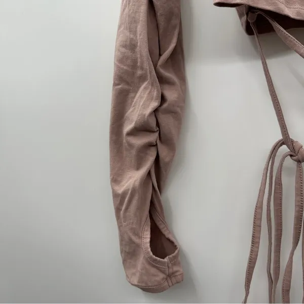 Gymshark Pink Beige Cropped Ruched Tie Up Ribbon Long Sleeve Top‎ Size M - Image 5