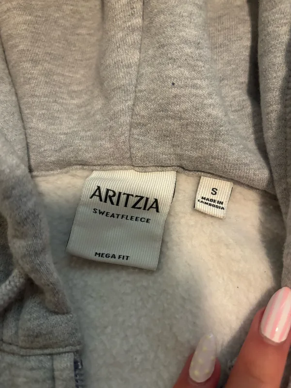 Aritzia Mega fleece zip up hoodie  - Image 2