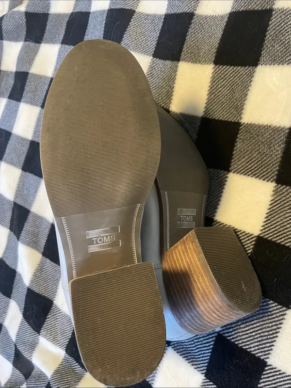 Toms Light Gray Women's Chelsea Ankle Boots - Image 8