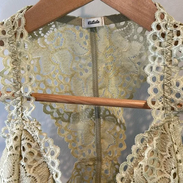 Listicle Medium Light Green Lace‎ Bralette - Image 5