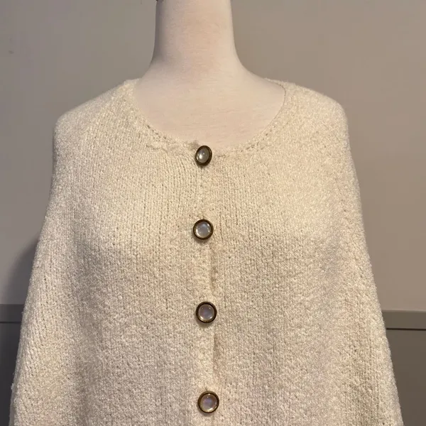 Cream Knit Button - Image 3