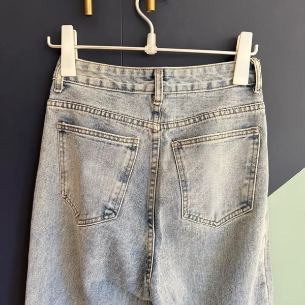 Unbranded Vintage High Rise Wide Leg Jeans 26x29.5 Actual Light Wash 100% Cotton - Image 5