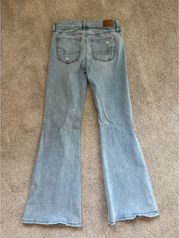 American Eagle Jeans - Image 3