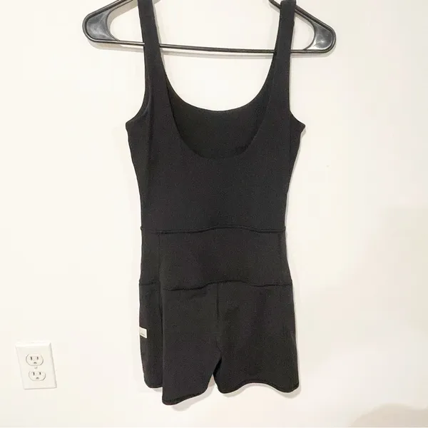 Vuori Size XS Black Seamless One‎ Piece Shorts Romper Jumpsuit - Image 5