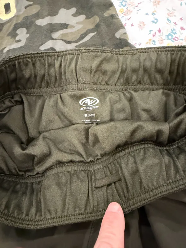 Athletic Works Women’s Olive Green Camo Set - Image 6