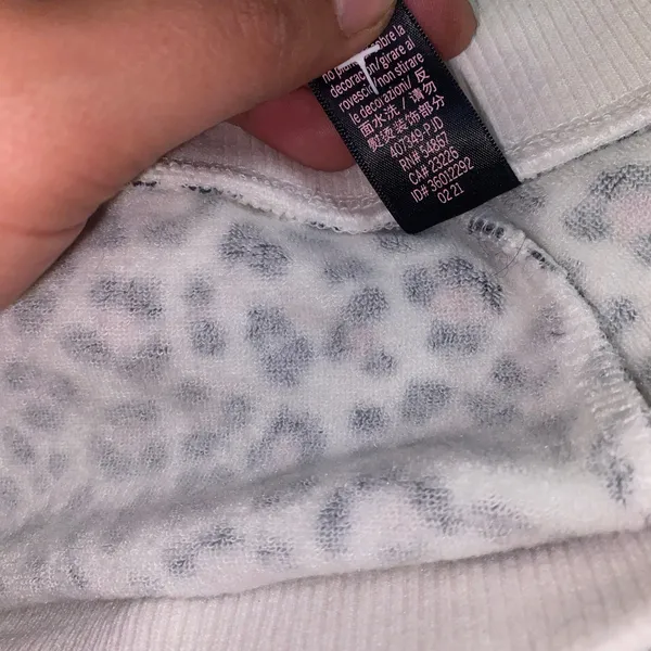 Victoria's Secret Leopard Animal Soft Fleece Pajama Pants Women's Size Small - Image 7