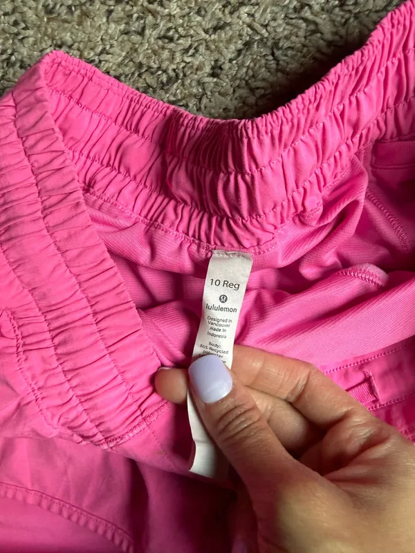Lululemon Hotty Hot Short II *2.5" - Image 4