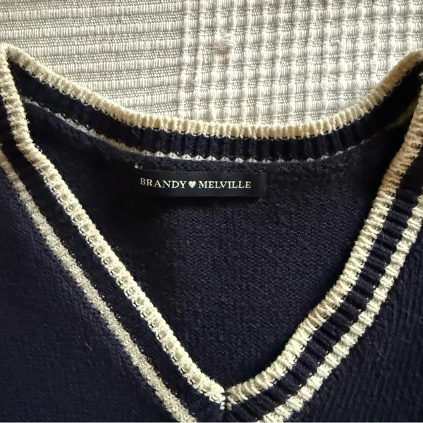 Brandy Melville Oversized Sweater Vest - Image 3