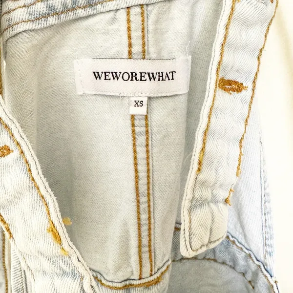 NWT WEWOREWHAT Denim Slit Short Overalls XS - Image 6