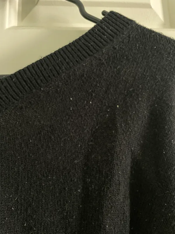 Black V Neck Sweater size S - Image 4